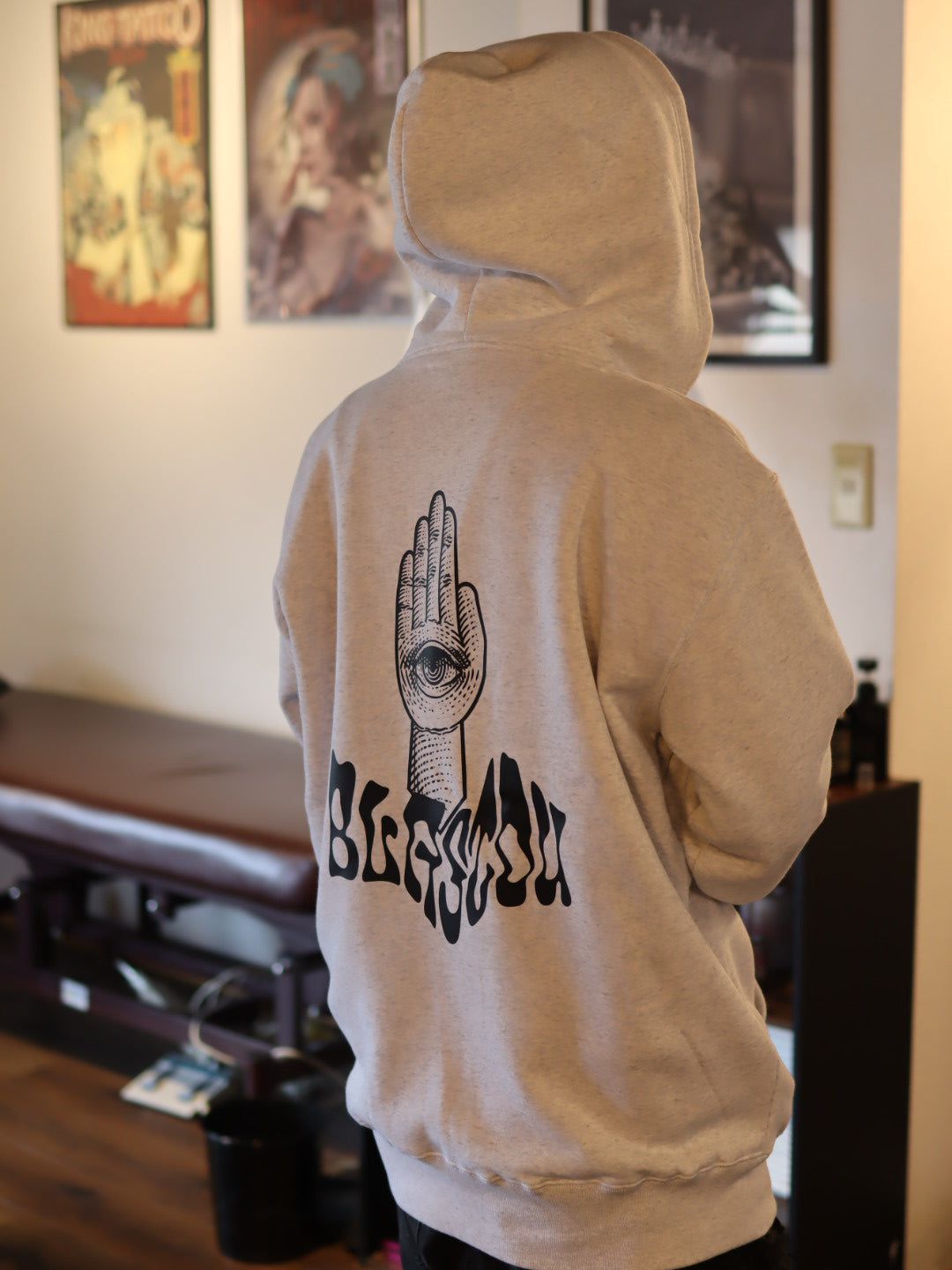 BLASTOU EYE HAND ZIP HOODIE