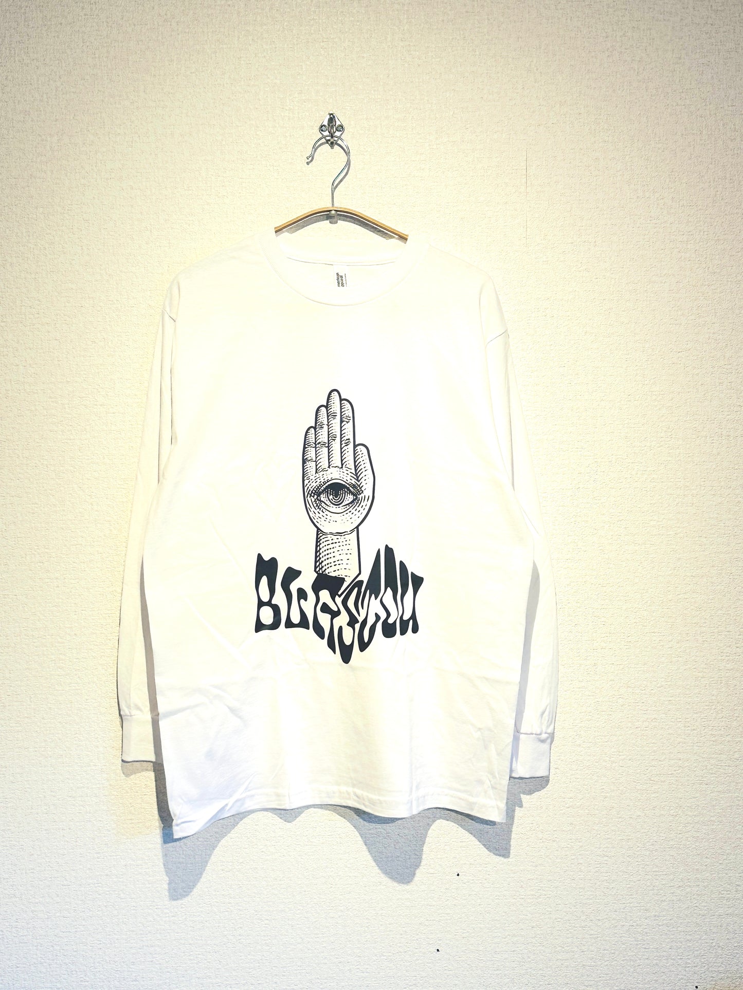 BLASTOU EYE HAND LONG TEE