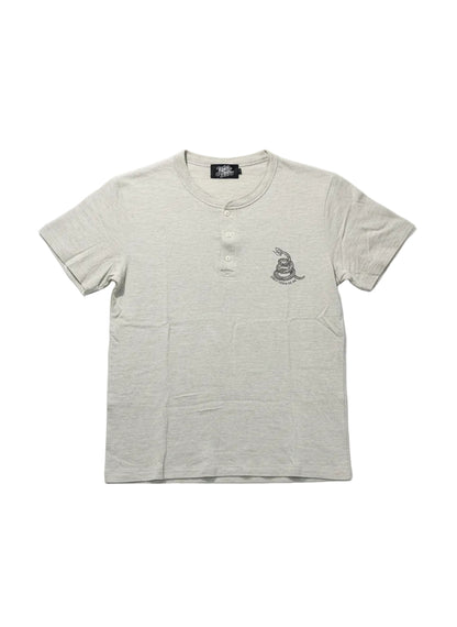 (USED) Kustomstyle So.Cal スネークワンポイントデザインTシャツ　ホワイトL